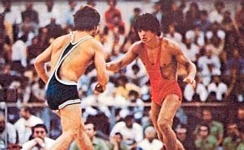 Claudio Pollio (58 anni) ex campione di lotta libera. Vinse il primo oro olimpico italiano alle olimpiadi di Mosca 1980.