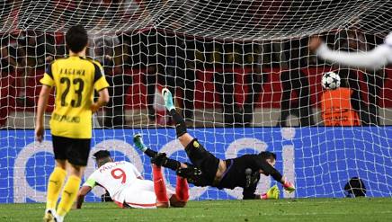 Il Gazzettino, Monaco-Borussia Dortmund 3-1. La Francia in semifinale, il calcio tedesco in crisi. Il Principato è al confine ma poco italiano. Gli assist di Lemar, il 18enne Mbappe, Radamel Falçao è ancora super
