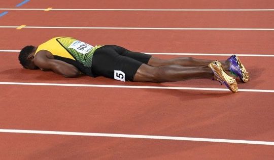 Un problema muscolare non ha permesso a Bolt di concludere la gara (afp)