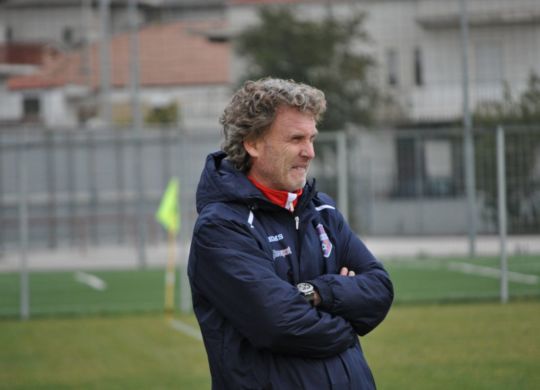 Sandro Pochesci allenatore dell'Unicusano (lanotiziaquotidiana.it)