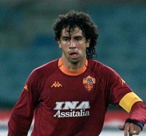 Damiano Tommasi ha giocato per 10 anni nella Roma (roma.repubblica.it)