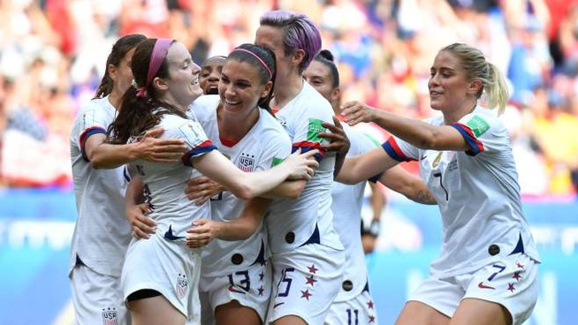 Il Giornale. Usa-Olanda 2-0, il quarto mondiale femminile degli Stati Uniti: come l’Italia, ma le donne lo giocano solo dal ’91. Il Var sblocca la finale dopo un’ora. La tinta di Rapinoe, la potenza di Lavelle