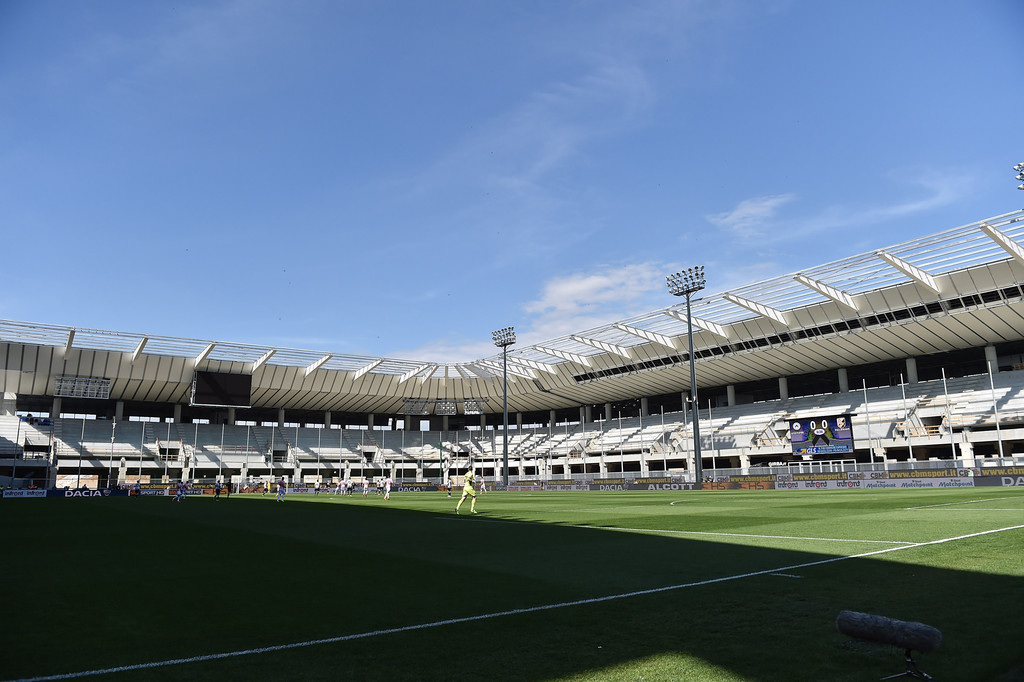 Udinese-Palermo nello stadio "Friuli" che è in corso di ristrutturazione: sarà tutto coperto e senza pista d'atletica 