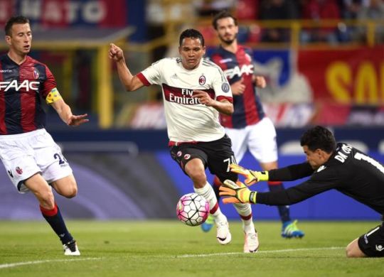 Bologna-Milan, il fallo su Luiz Adriano