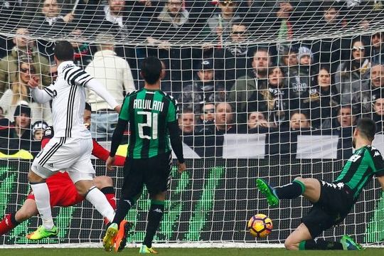 Il gol di Higuain ha portato la Juventus in vantaggio (foto LaPresse)