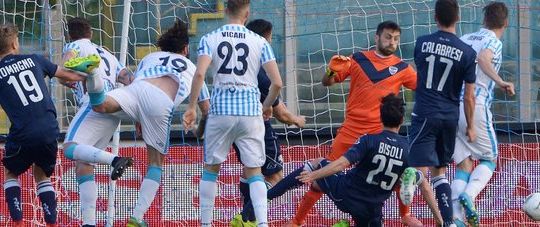 Il gol di Mora per la Spal (Giuseppe Zanardelli/LaPresse)