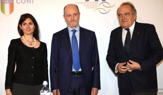 Virginia Raggi, il presidente Federtennis Angelo Binaghi e Luigi Abete presidente BNL (ansa)