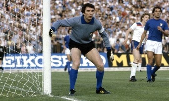 Dino Zoff portiere della nazionale di calcio dal 1968 al 1983 (mondi.it)
