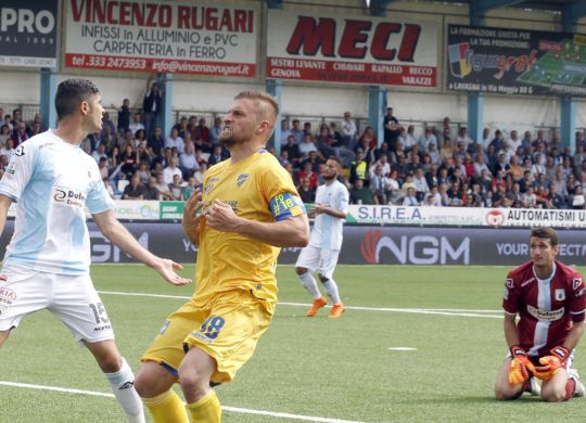 Dionisi, rigore sbagliato e gol contro l'Entella (legab.it/lapresse/Tano Pecoraro))