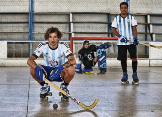 Pozzato ha sfidato in Argentina il "Maradona" dell'hockey (gazzetta.it)