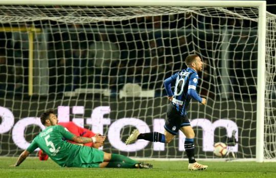 Il gol di Gomez in Atalanta-Fiorentina (Lapresse/gazzetta.it)