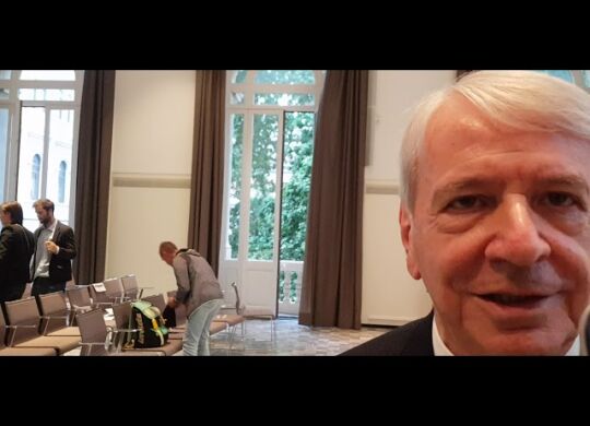 Luigi Colombo intervistato dal nostro editore, Vanni Zagnoli, a un evento