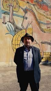 Andrea Capelli è di Pieve Modolena, frazione di Reggio Emilia, verso Parma. Ha un'autocarrozzeria, di famiglia, a cui ha affiancato un'agenzia che si occupa anche dei risarcimenti a chi ha subito un sinistro